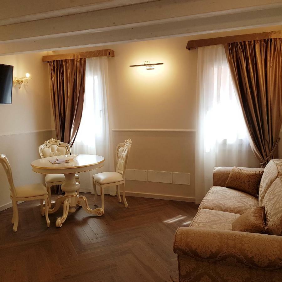 Ca' Vittoria Boutique House Apartsuite Chioggia Eksteriør bilde
