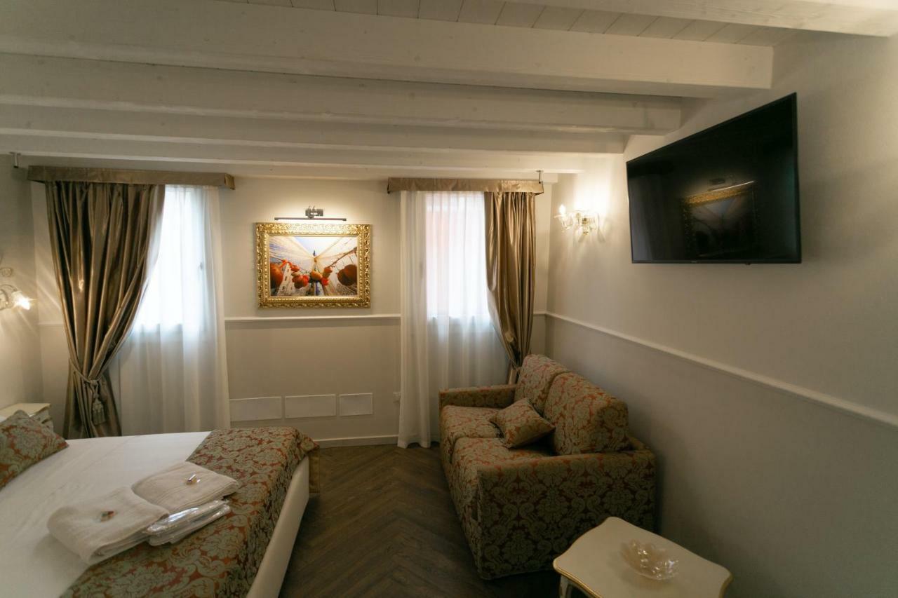 Ca' Vittoria Boutique House Apartsuite Chioggia Eksteriør bilde