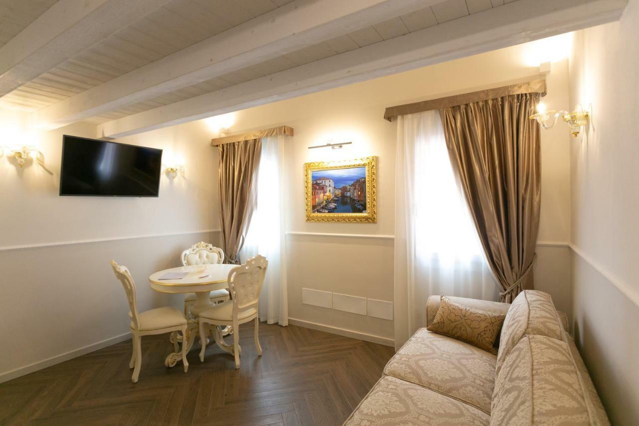 Ca' Vittoria Boutique House Apartsuite Chioggia Eksteriør bilde