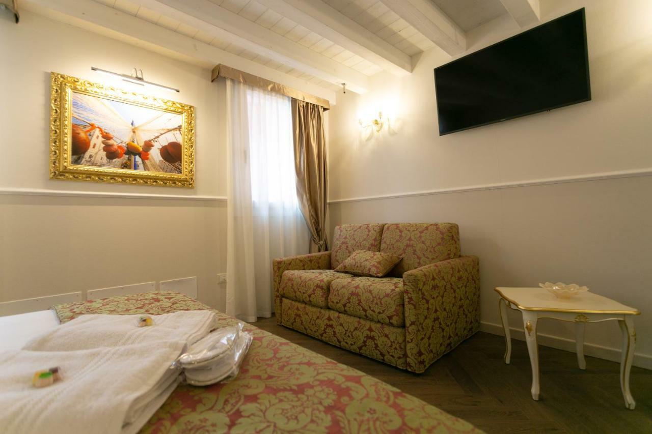 Ca' Vittoria Boutique House Apartsuite Chioggia Eksteriør bilde
